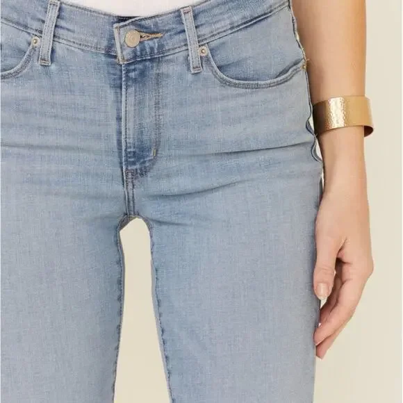 LEVI’S WOMEN'S CLASSIC STRAIGHT FIT JEANS (Size: 16 Long) - Picture 4 of 8